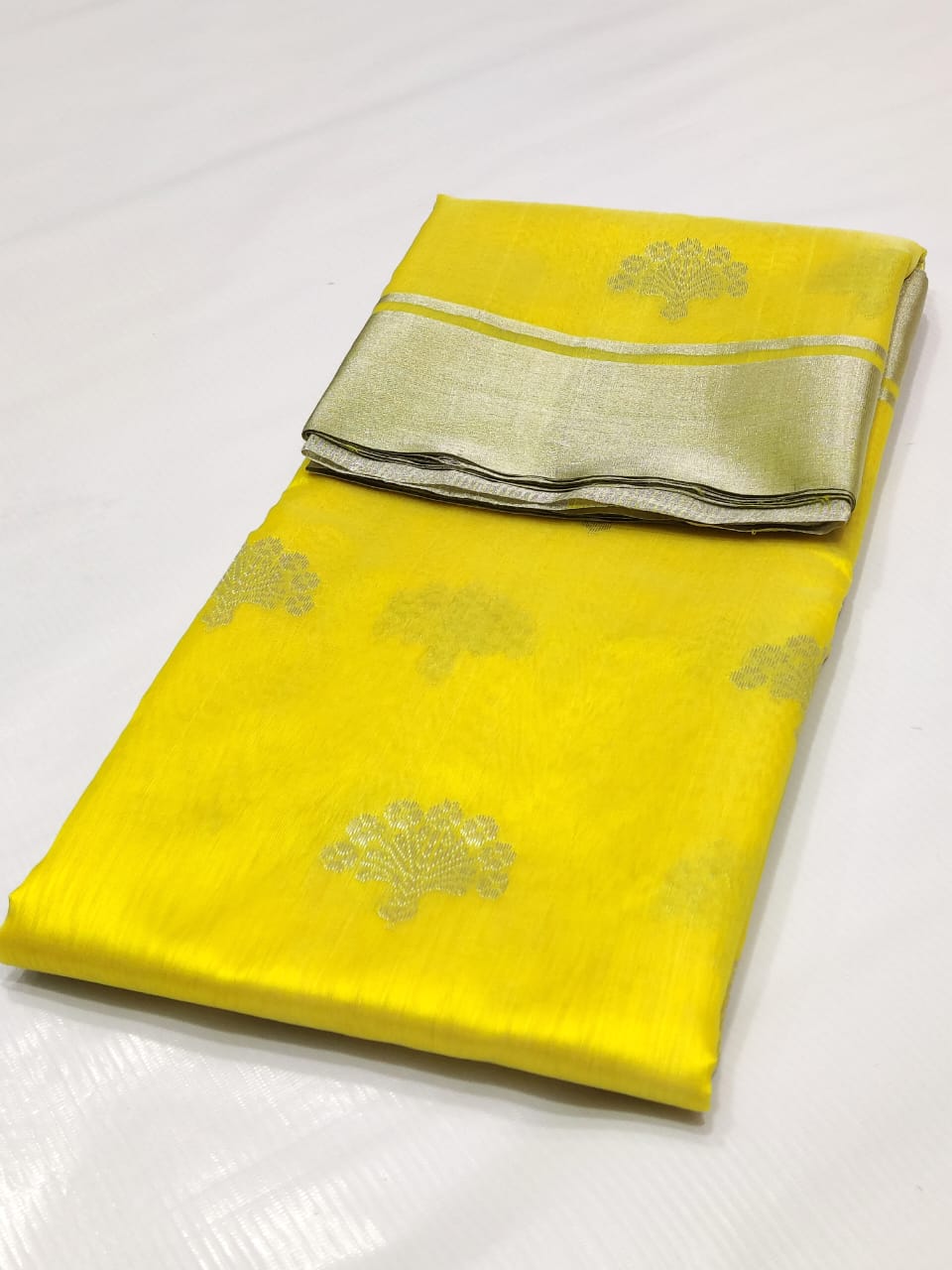Handwoven Barberry Color Chanderi Pattu Silk Saree - Authentic Chanderi silk sarees Chanderi Saree - View 3