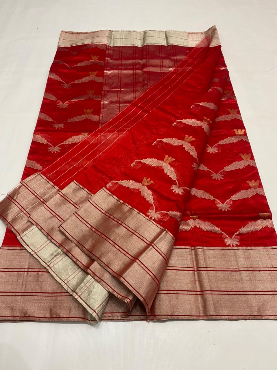 Handwoven Red Bright Red Color Chanderi Pattu Silk Saree - Authentic Chanderi silk sarees Chanderi Saree - View 2