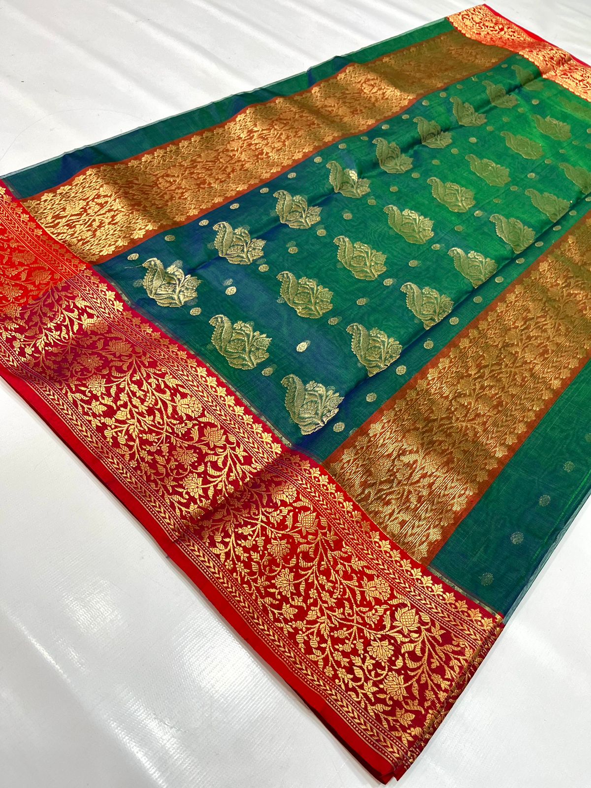 Handwoven Green Brunswick Green Color Organza Chanderi Katan Silk Saree - Authentic Chanderi silk sarees Chanderi Saree - View 1