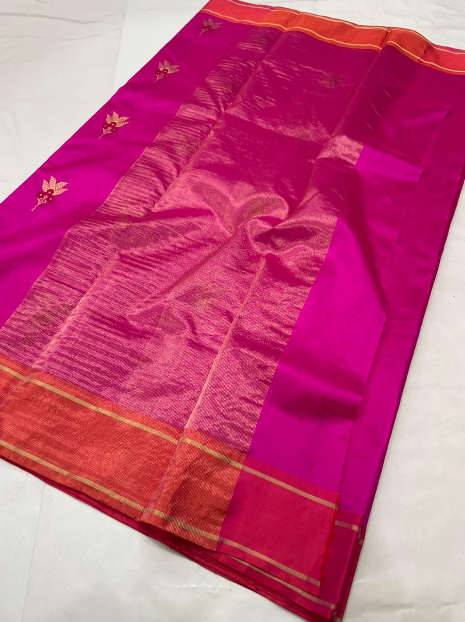 Handwoven Pink Cardinal pink Color Chanderi Pattu Silk Saree - Authentic Chanderi silk sarees Chanderi Saree - View 2