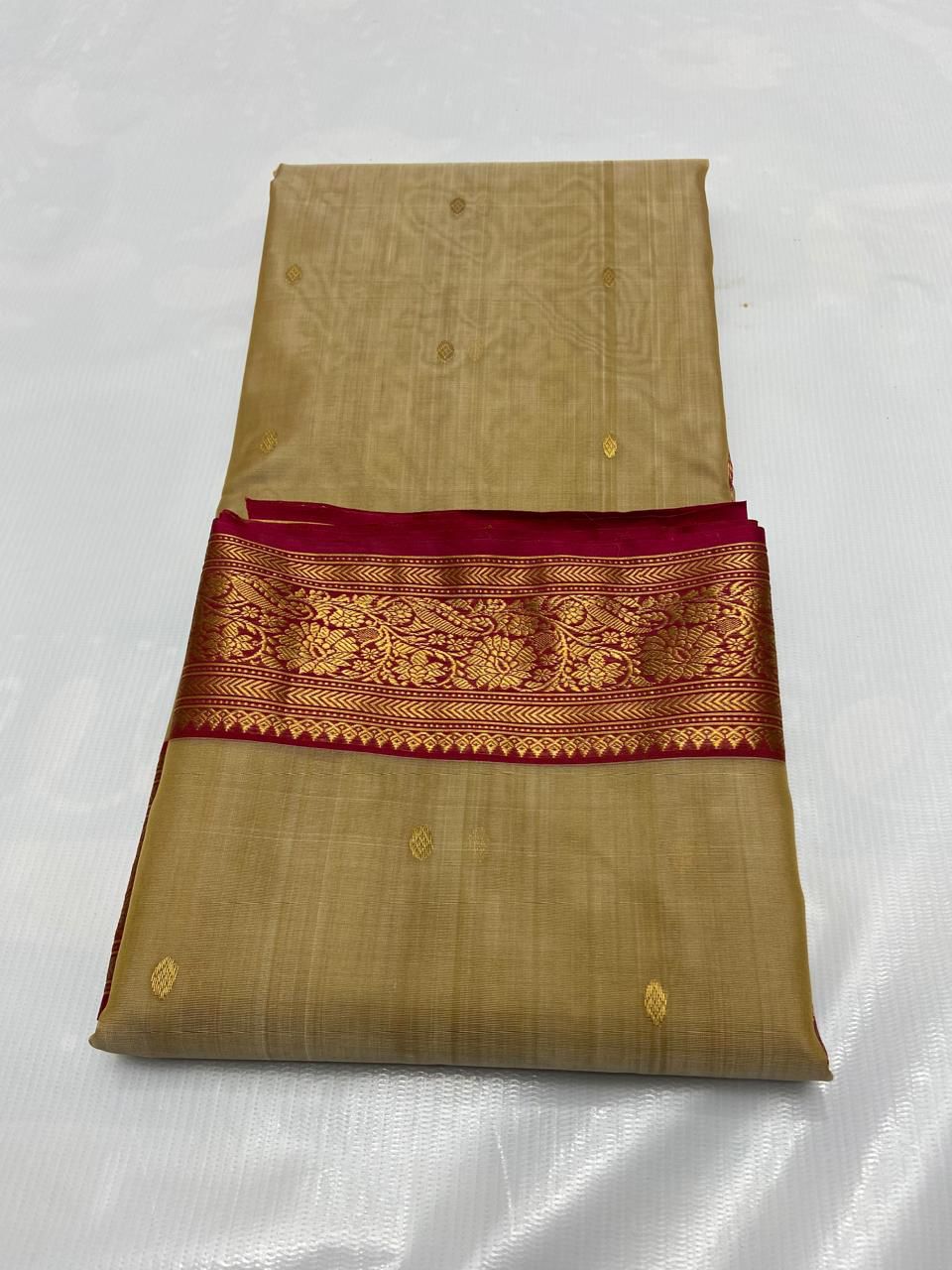 Handwoven Beige Classic beige with maroon  and gold zari border Organza Chanderi Katan Silk Saree - Authentic Chanderi silk sarees Chanderi Saree - View 3