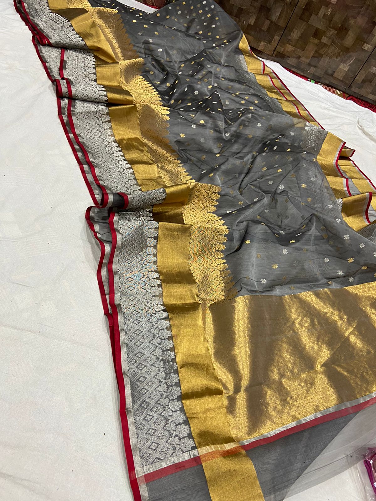 Handwoven Corduroy Color Organza Chanderi Katan Silk Saree - Authentic Chanderi silk sarees Chanderi Saree