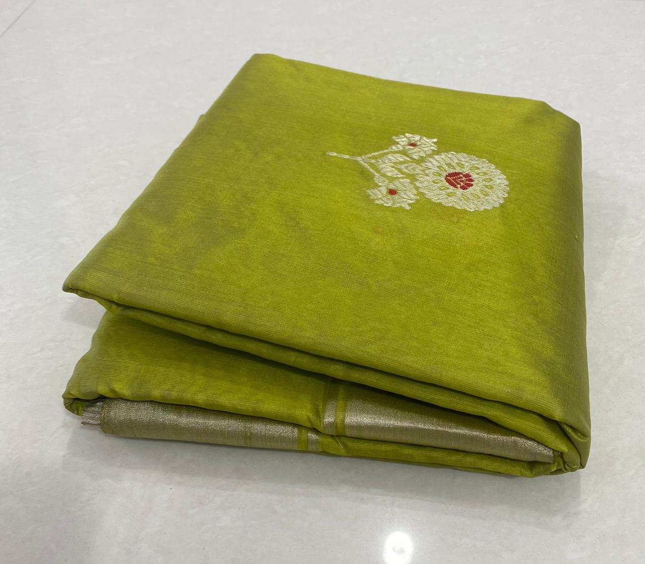 Handwoven Crete Color Chanderi Pattu Silk Saree - Authentic Chanderi silk sarees Chanderi Saree - View 3