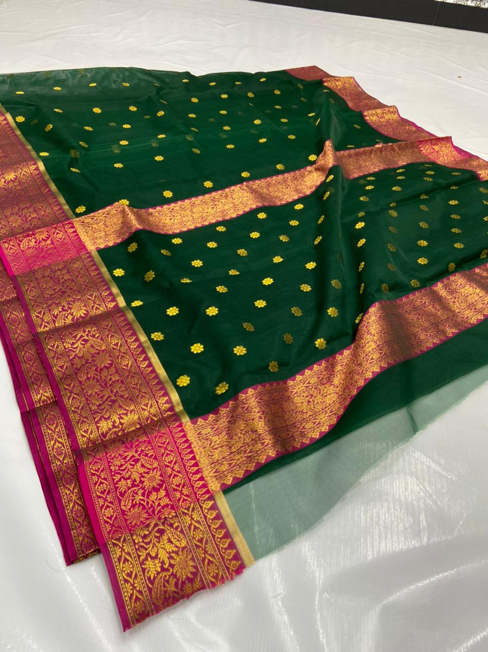 Handwoven Green Dark Green Color Organza Chanderi Katan Silk Saree - Authentic Chanderi silk sarees Chanderi Saree - View 2
