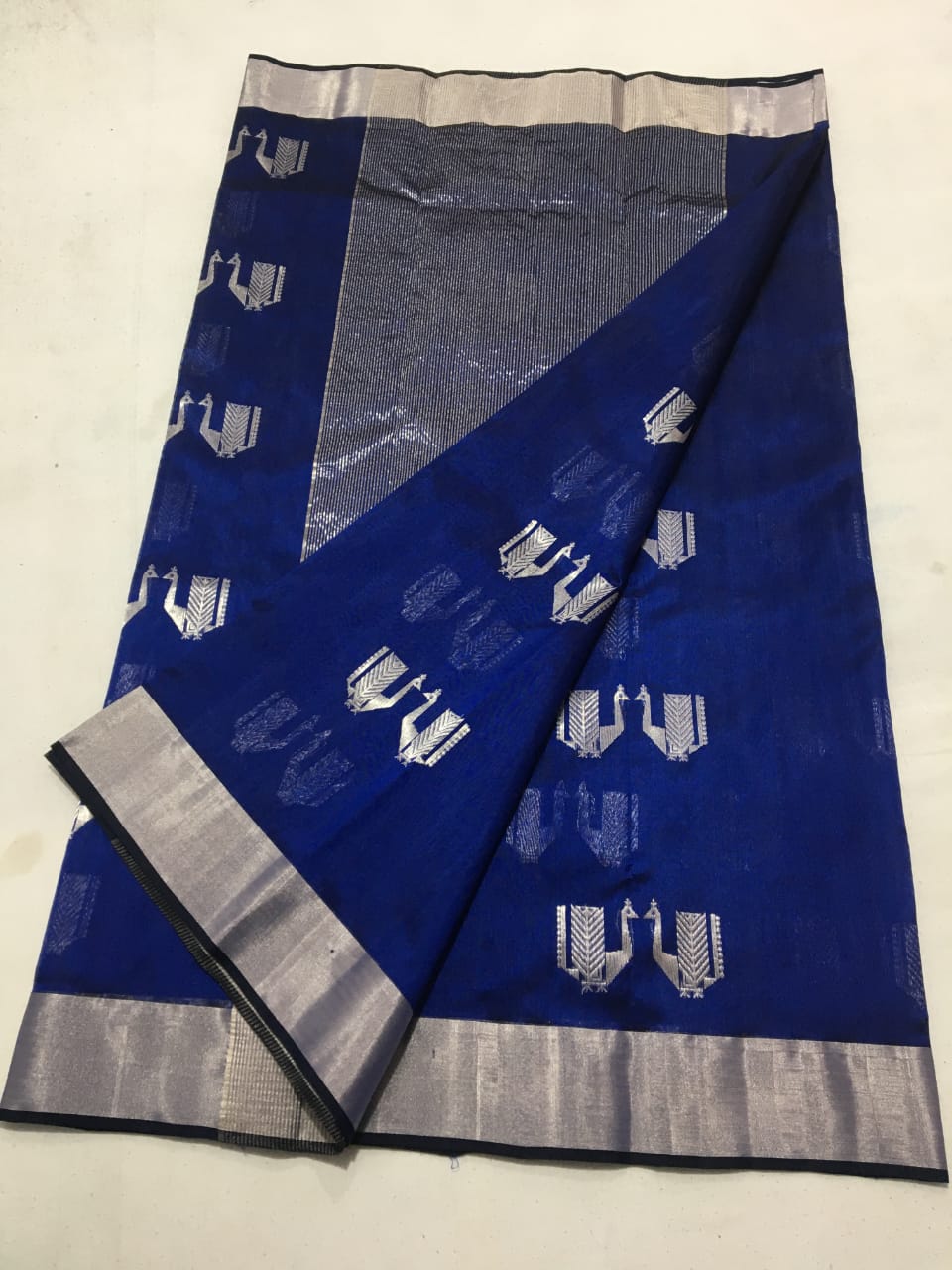 Handwoven Deep Sapphire Color Chanderi Pattu Silk Saree - Authentic Chanderi silk sarees Chanderi Saree - View 2