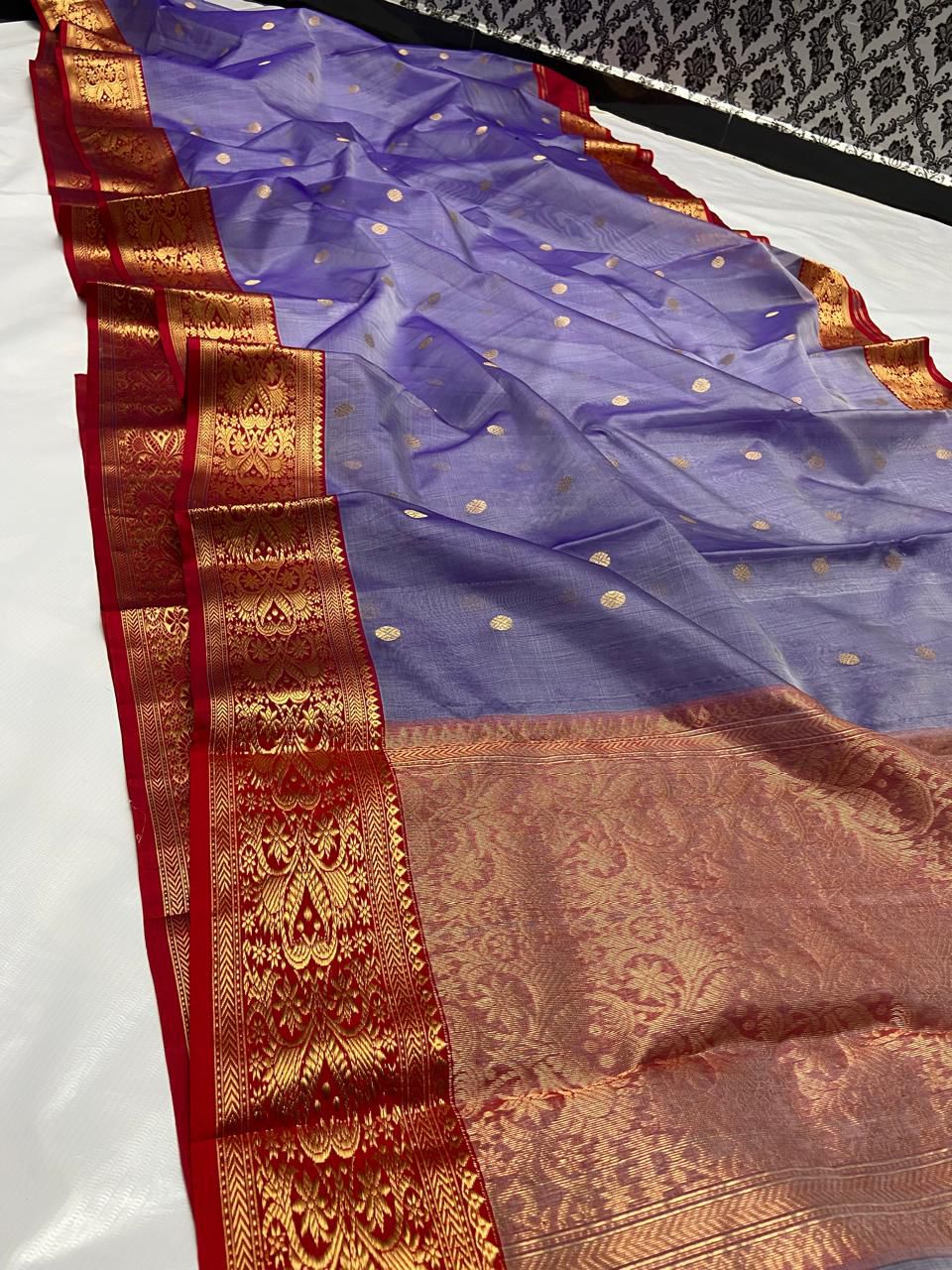 Handwoven Red Elegant lavender with grand red zari pallu Organza Chanderi Katan Silk Saree - Authentic Chanderi silk sarees Chanderi Saree