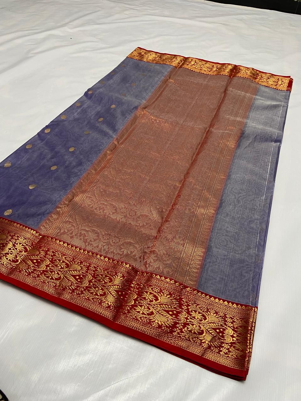 Handwoven Red Elegant lavender with grand red zari pallu Organza Chanderi Katan Silk Saree - Authentic Chanderi silk sarees Chanderi Saree - View 2