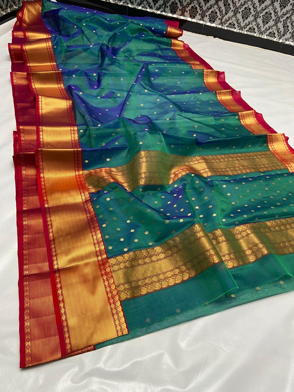 Handwoven Gold Emerald Green with Gold Zari Border and Red Contrast Organza Chanderi Katan Silk Saree - Authentic Chanderi silk sarees Chanderi Saree - View 1
