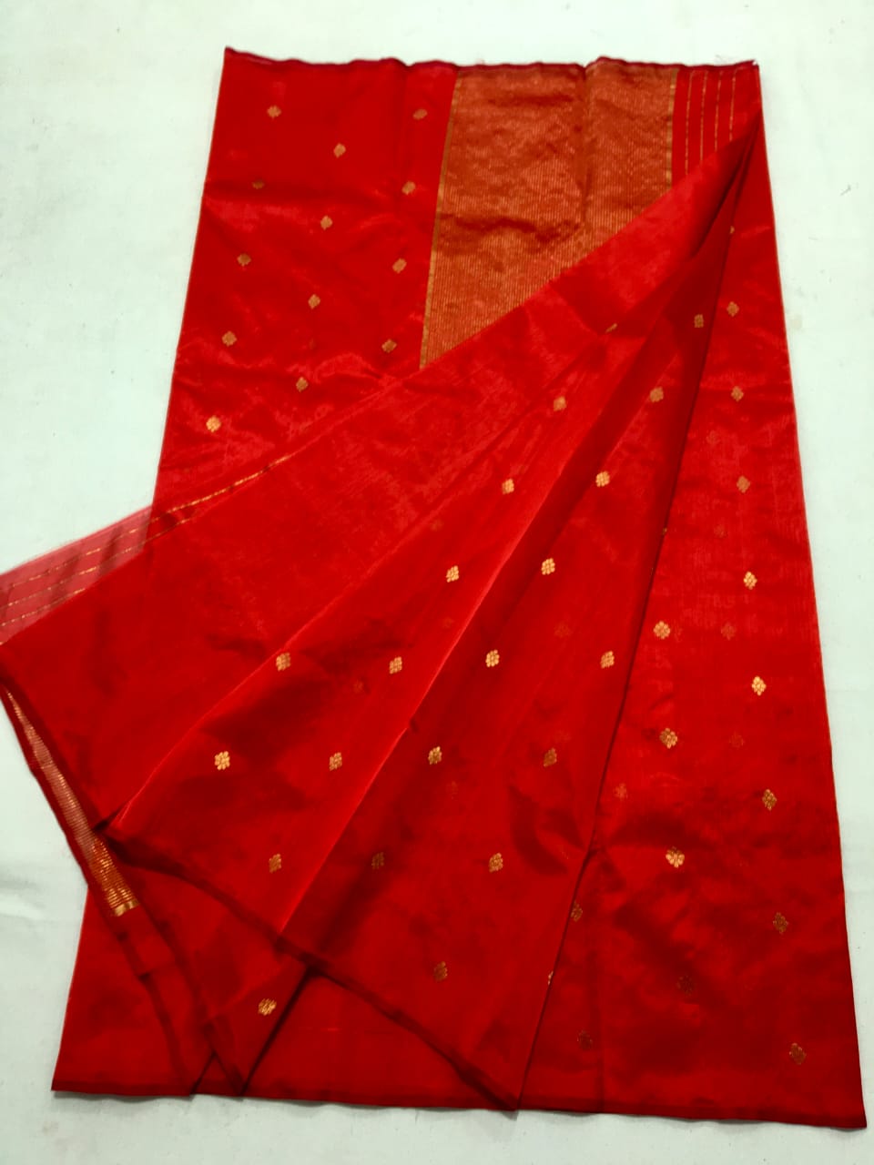 Handwoven Red Guardsman Red Color Chanderi Pattu Silk Saree - Authentic Chanderi silk sarees Chanderi Saree - View 2