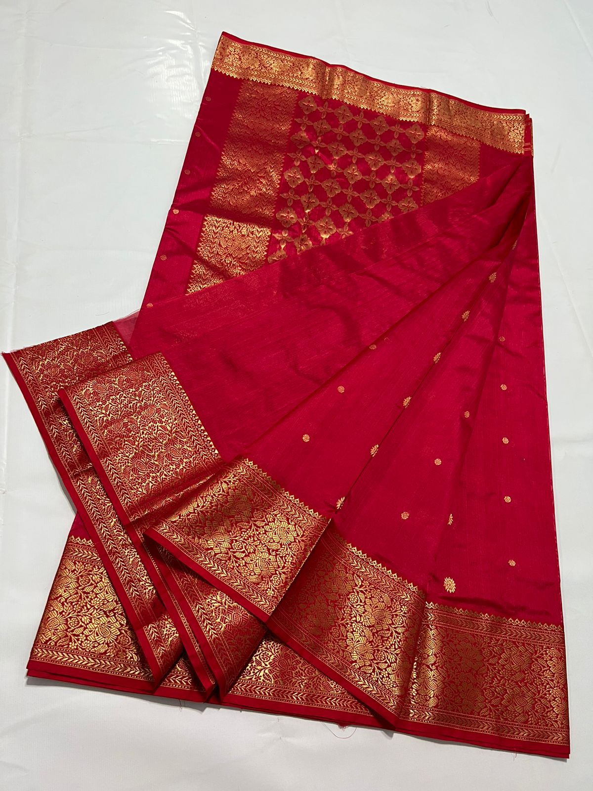 Handwoven Monza Color Chanderi Pattu Silk Saree - Authentic Chanderi silk sarees Chanderi Saree - View 2