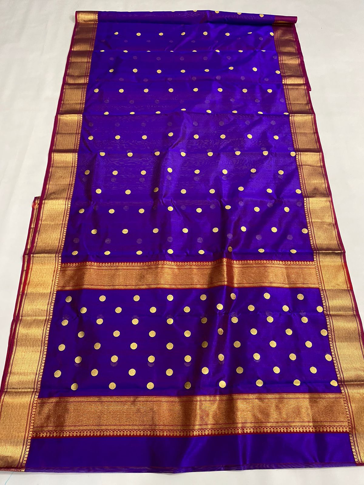 Handwoven Pigment Indigo Color Chanderi Pattu Silk Saree - Authentic Chanderi silk sarees Chanderi Saree - View 2