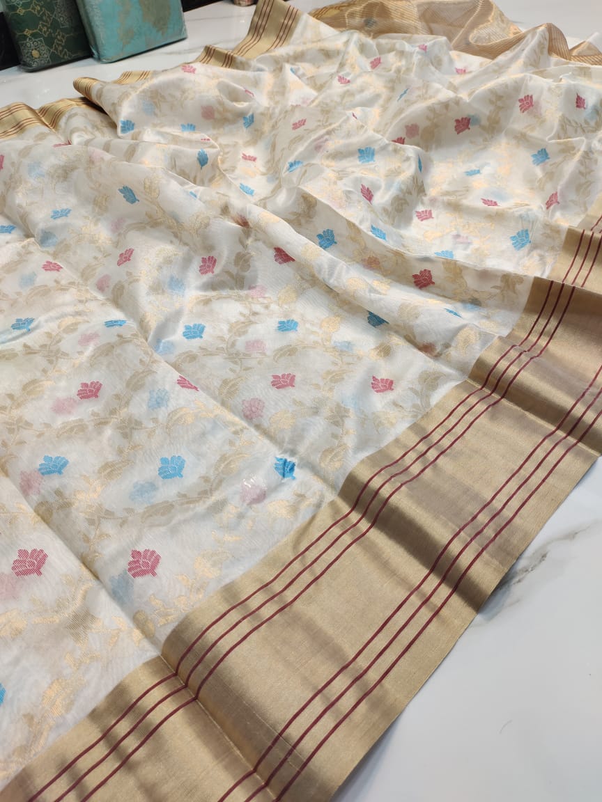 Handwoven Pumice Color Chanderi Pattu Silk Saree - Authentic Chanderi silk sarees Chanderi Saree - View 3