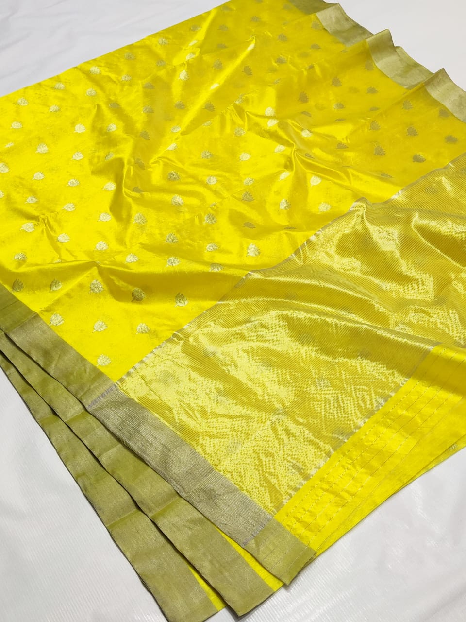 Handwoven Turbo Color Chanderi Pattu Silk Saree - Authentic Chanderi silk sarees Chanderi Saree - View 2
