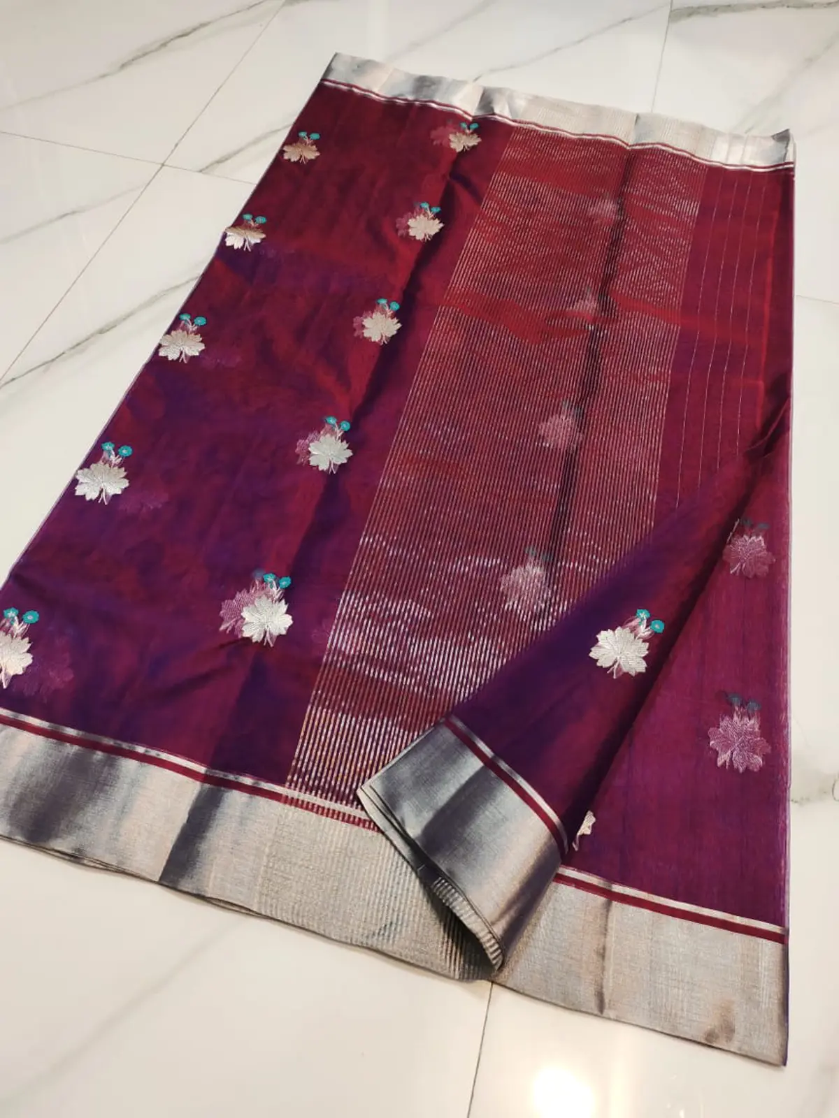 Handwoven Amethyst & Luminous Silver with Verdant Accents Amethyst & Luminous Silver with Verdant Accents Kataan Silk Saree - Authentic Chanderi Silk Saree Chanderi Saree - View 3