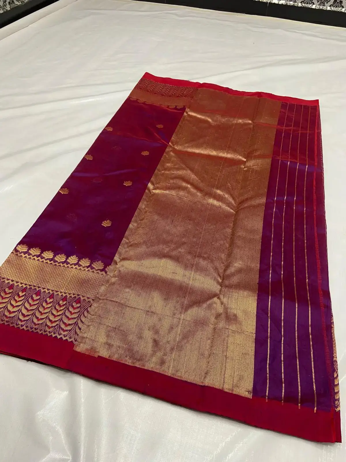 Handwoven Amethyst Bloom & Antique Gold Amethyst Bloom with Delicate Leaf Buttis and Chevron Zari Pattu Silk - Authentic Chanderi Silk Saree Chanderi Saree - View 2