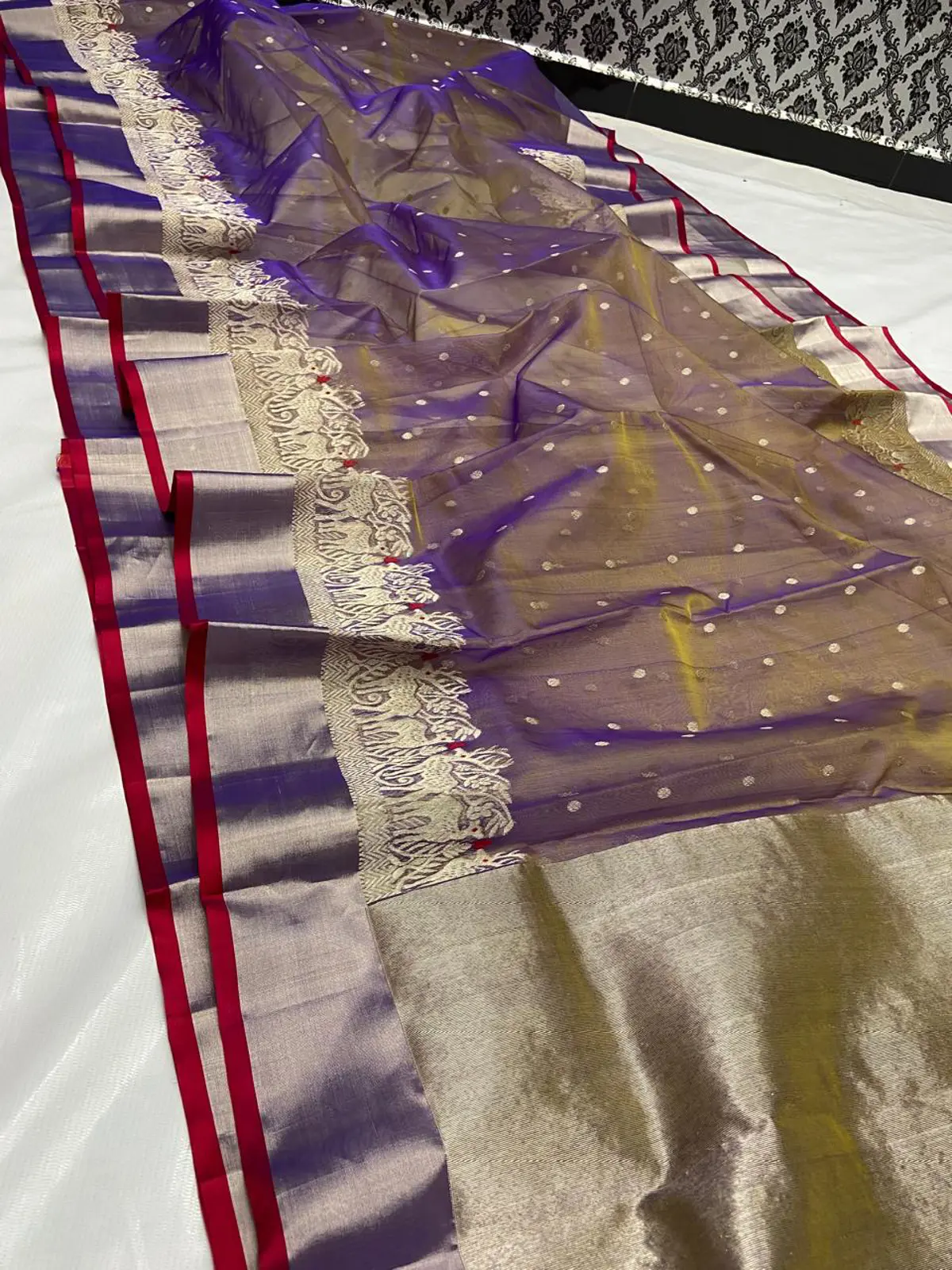 Handwoven Amethyst Dusk & Antique Gold (with Ruby Red accents) Amethyst Dusk & Antique Gold (with Ruby Red accents) Kataan Silk Saree - Authentic Chanderi Silk Saree Chanderi Saree - View 1