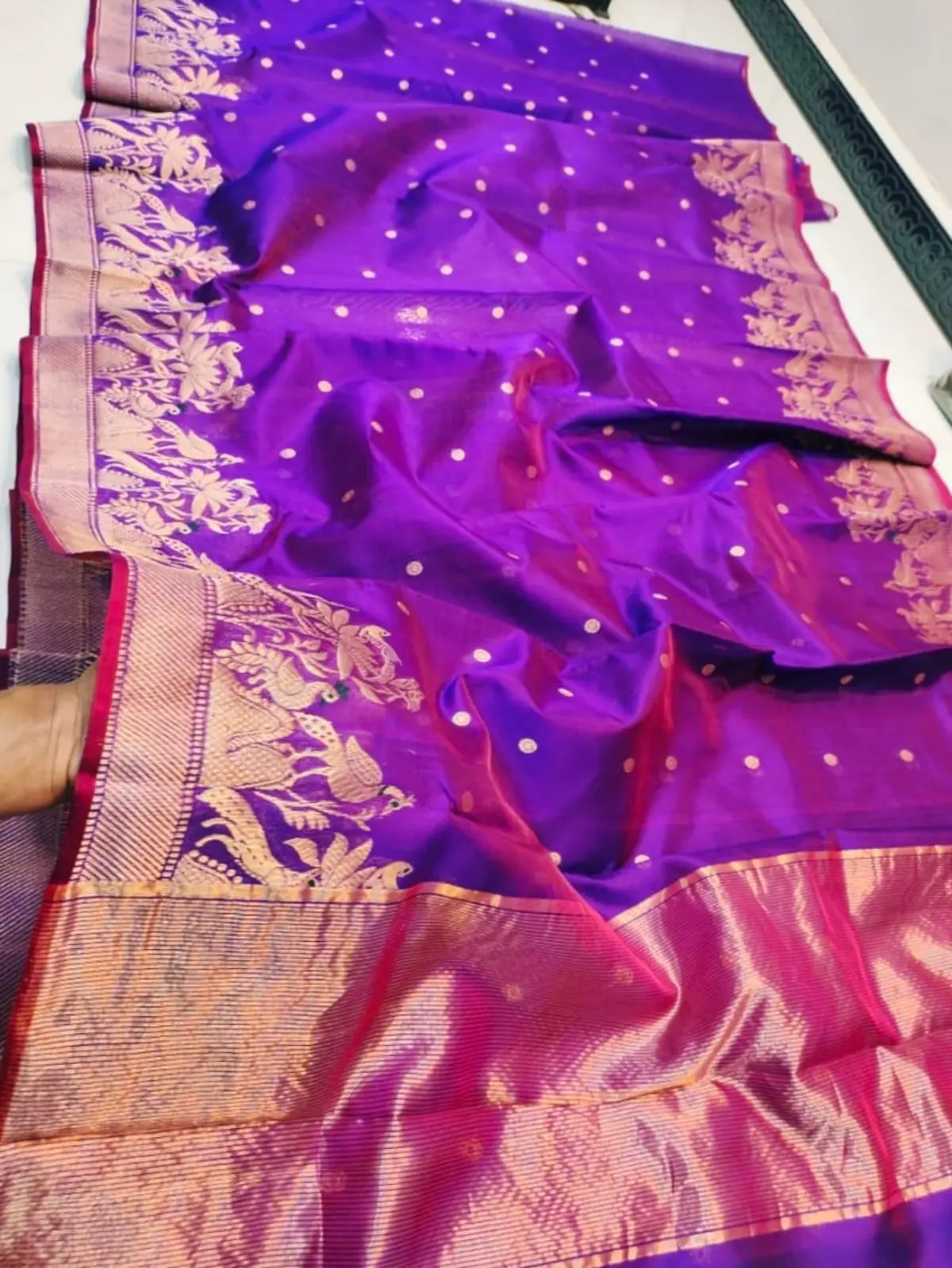 Handwoven Amethyst Purple with Rani Pink Border Amethyst Purple with Rani Pink Border Pattu Silk Saree - Authentic Chanderi Silk Saree Chanderi Saree - View 1