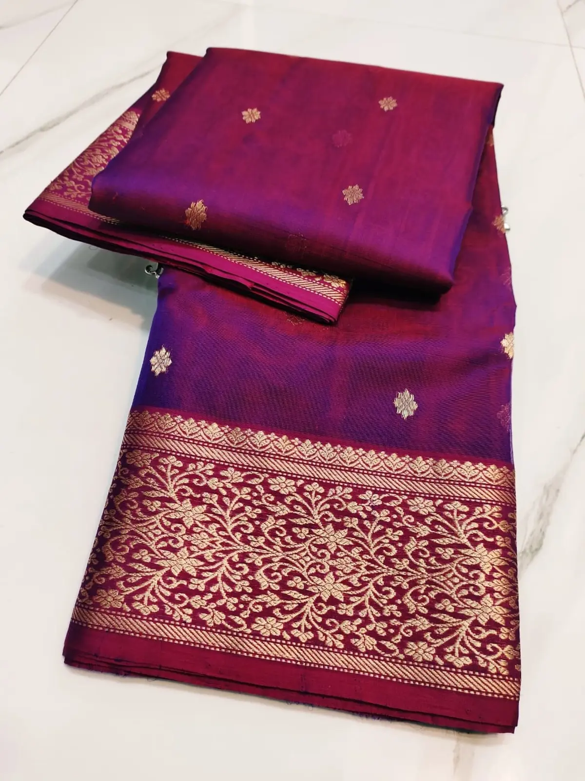 Handwoven Amethyst Purple & Ruby Red Amethyst Purple with Ruby Red and Antique Gold Zari Kataan Silk - Authentic Chanderi Silk Saree Chanderi Saree - View 4