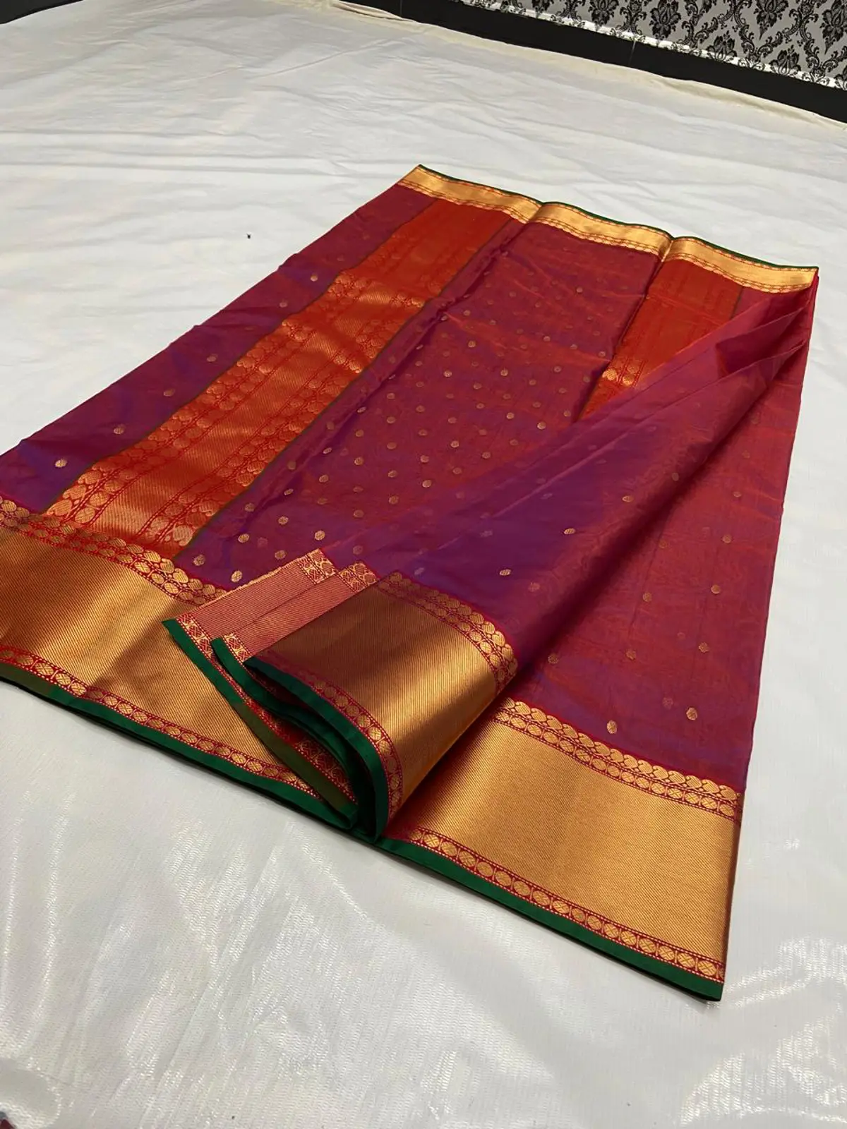 Handwoven Amethyst Purple Amethyst Radiance with Antique Gold Zari Kataan Silk - Authentic Chanderi Silk Saree Chanderi Saree - View 1