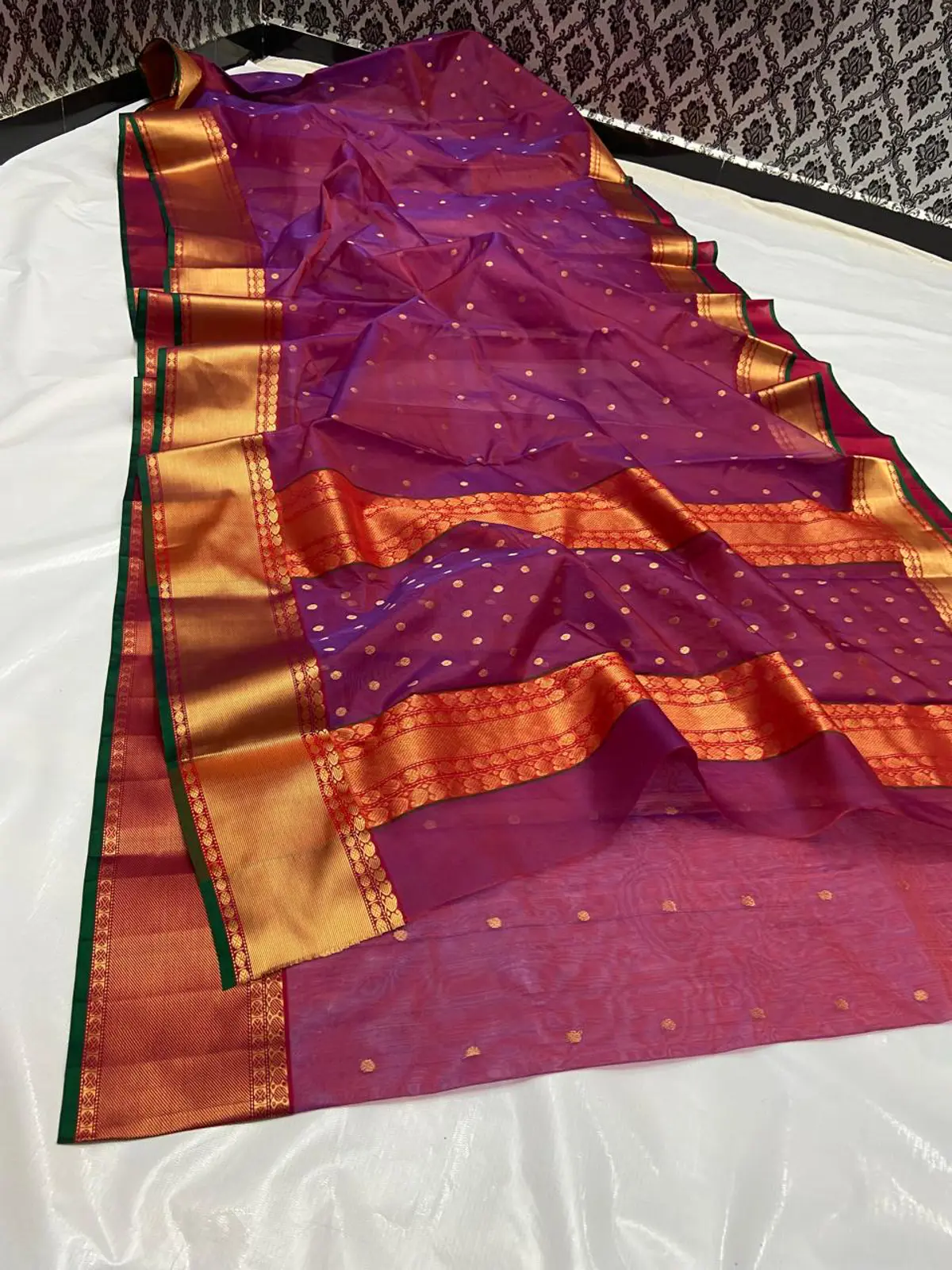 Handwoven Amethyst Purple Amethyst Radiance with Antique Gold Zari Kataan Silk - Authentic Chanderi Silk Saree Chanderi Saree - View 5