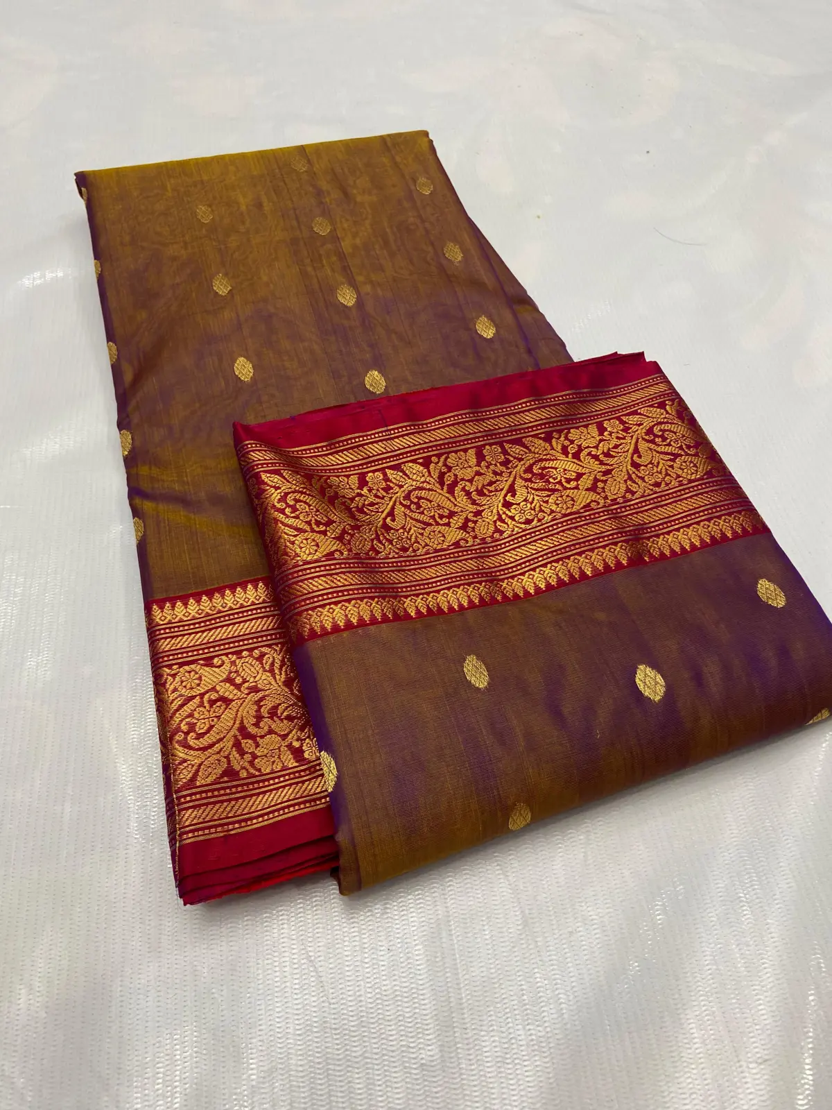 Handwoven Amethyst & Golden Amethyst Radiance with Golden Booti Kataan Silk - Authentic Chanderi Silk Saree Chanderi Saree - View 5