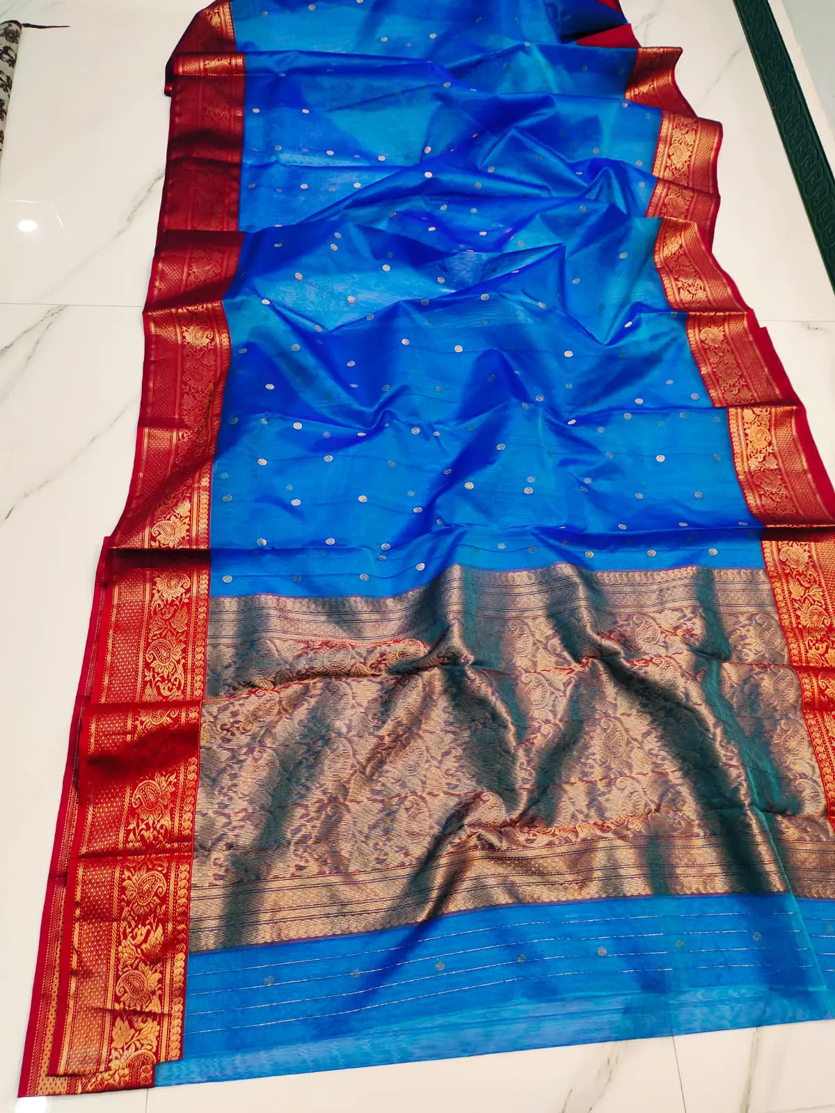 Handwoven Celestial Azure & Regal Ruby with Antique Gold Zari Celestial Azure with Regal Ruby Border and Antique Gold Zari Kataan Silk - Authentic Chanderi Silk Saree Chanderi Saree - View 2
