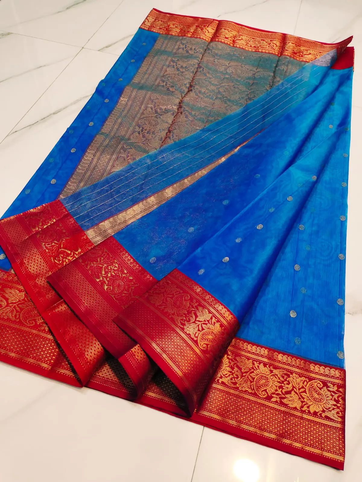 Handwoven Celestial Azure & Regal Ruby with Antique Gold Zari Celestial Azure with Regal Ruby Border and Antique Gold Zari Kataan Silk - Authentic Chanderi Silk Saree Chanderi Saree - View 5