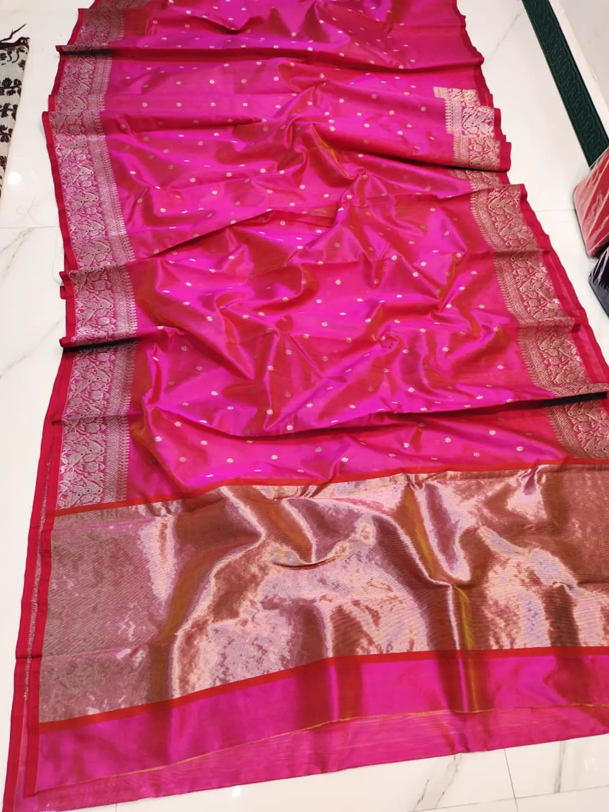 Handwoven Cerise Radiance & Heirloom Gold Cerise Radiance with Heirloom Gold Zari Weave Pattu Silk - Authentic Chanderi Silk Saree Chanderi Saree - View 2