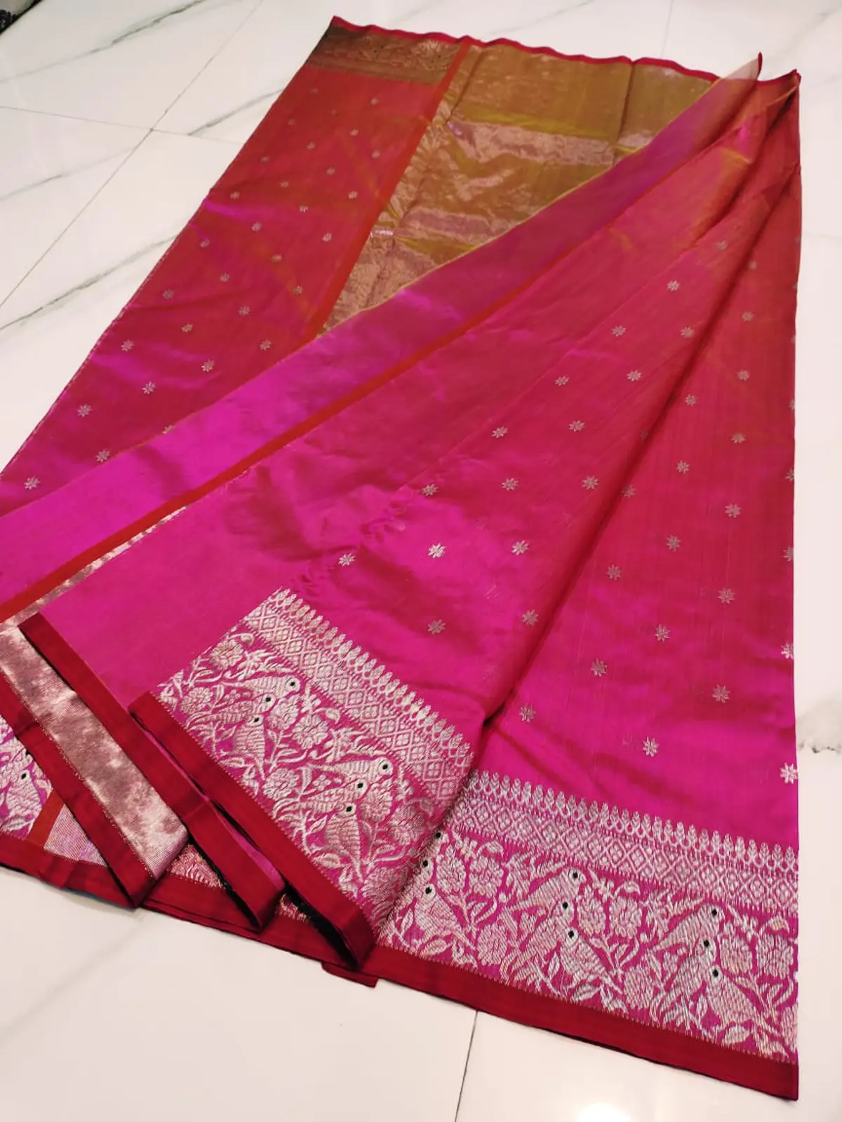 Handwoven Cerise Radiance & Heirloom Gold Cerise Radiance with Heirloom Gold Zari Weave Pattu Silk - Authentic Chanderi Silk Saree Chanderi Saree - View 4