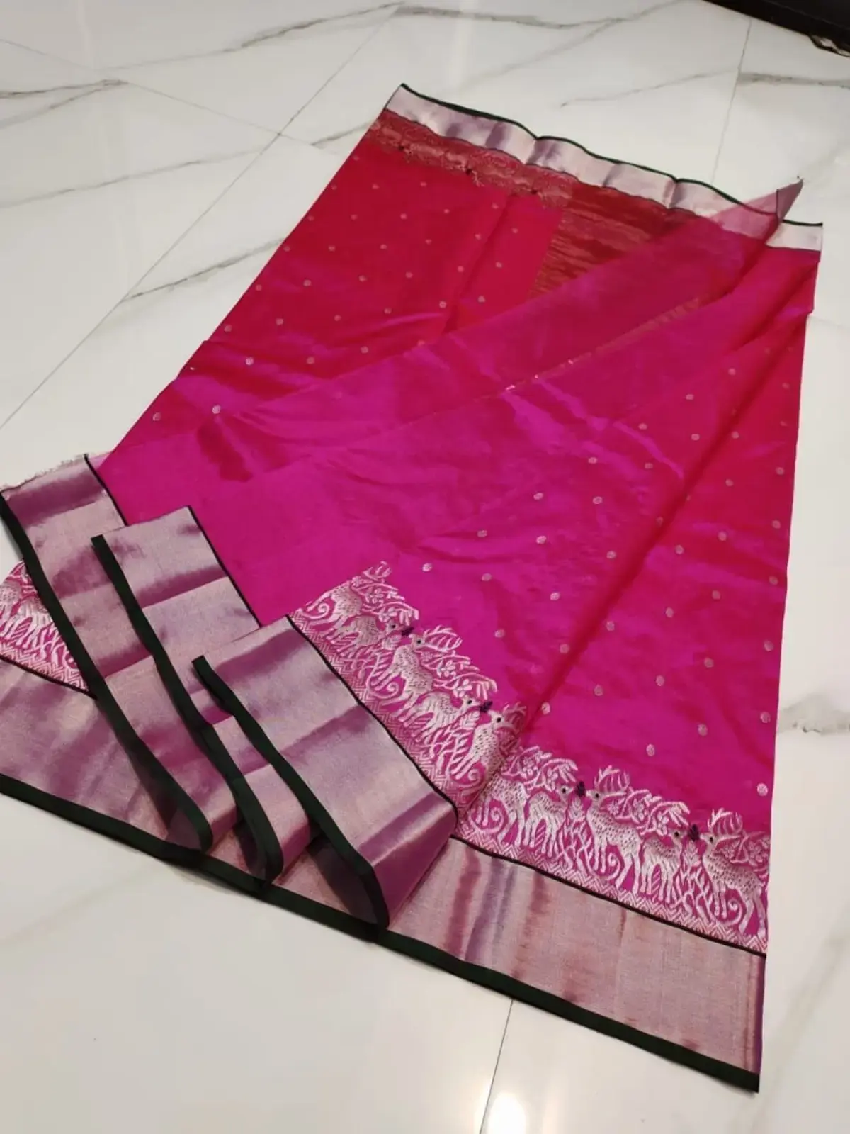 Handwoven Hot pink  Cerise Splendour with Scintillating Silver Elephant Motif Pattu Silk - Authentic Chanderi Silk Saree Chanderi Saree - View 3