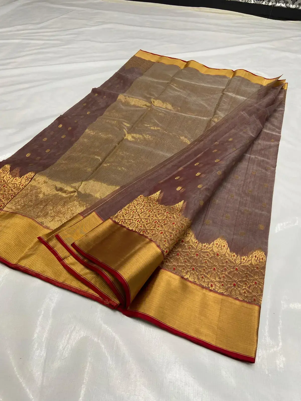 Handwoven Cinnamon Brown & Gilded Gold Cinnamon Brown Katan Silk Chanderi Saree - Authentic Chanderi Silk Saree Chanderi Saree - View 2
