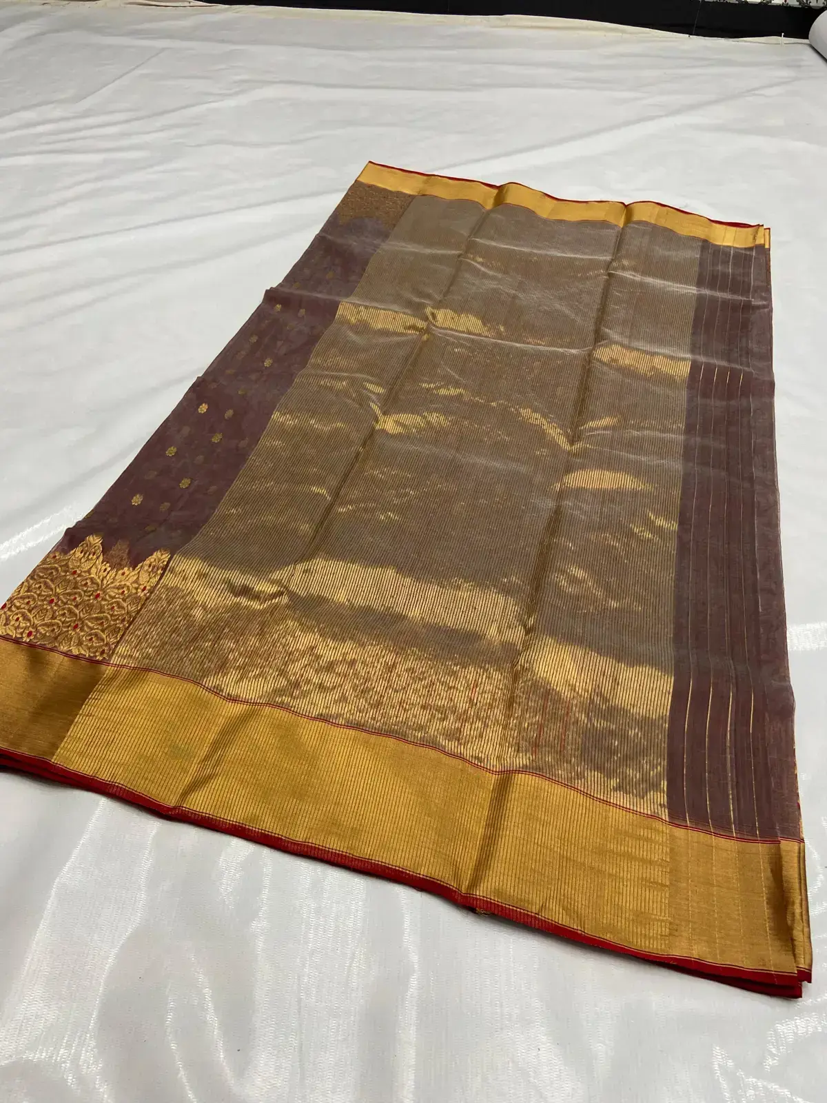 Handwoven Cinnamon Brown & Gilded Gold Cinnamon Brown Katan Silk Chanderi Saree - Authentic Chanderi Silk Saree Chanderi Saree - View 3