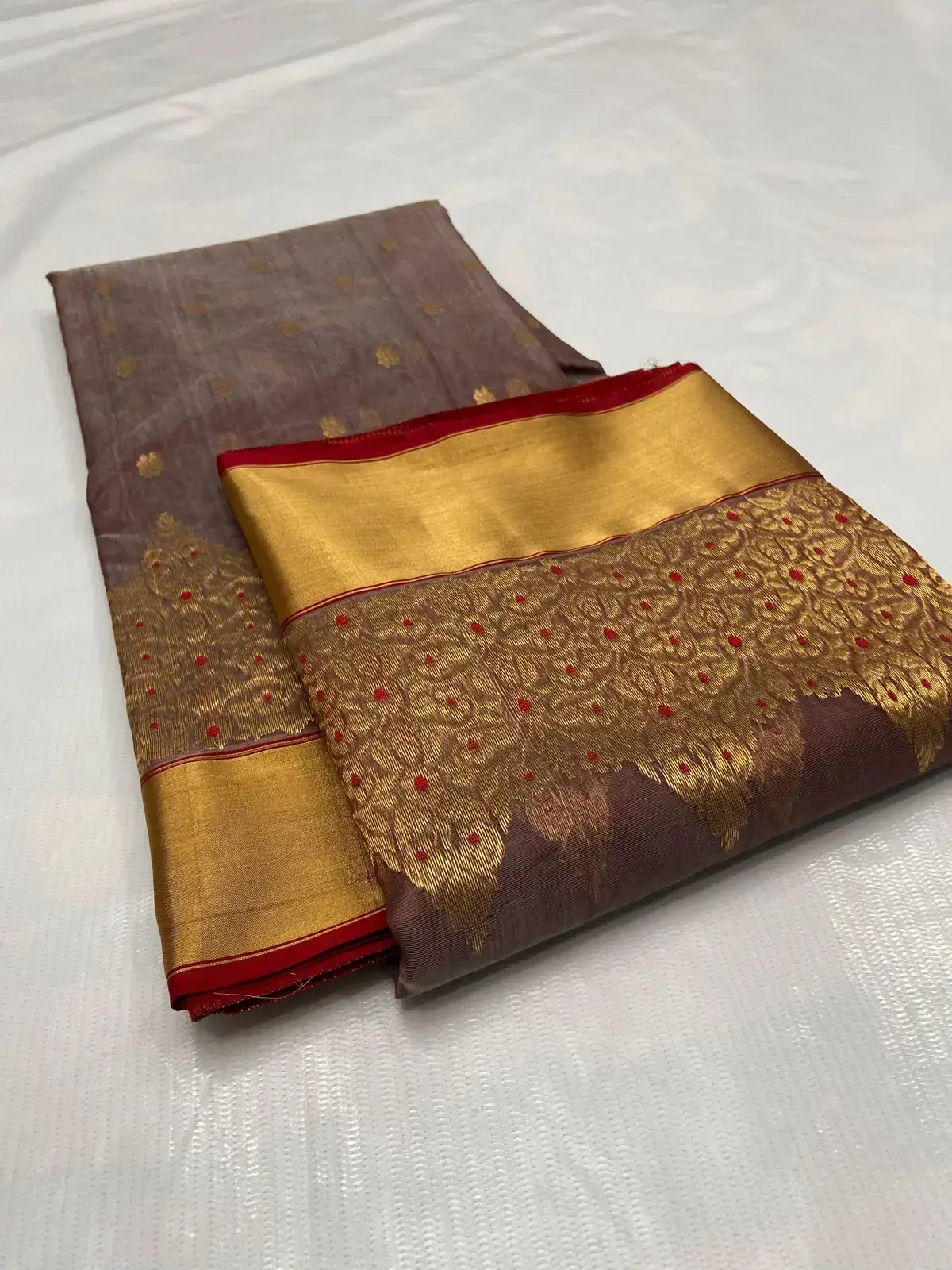 Handwoven Cinnamon Brown & Gilded Gold Cinnamon Brown Katan Silk Chanderi Saree - Authentic Chanderi Silk Saree Chanderi Saree - View 4