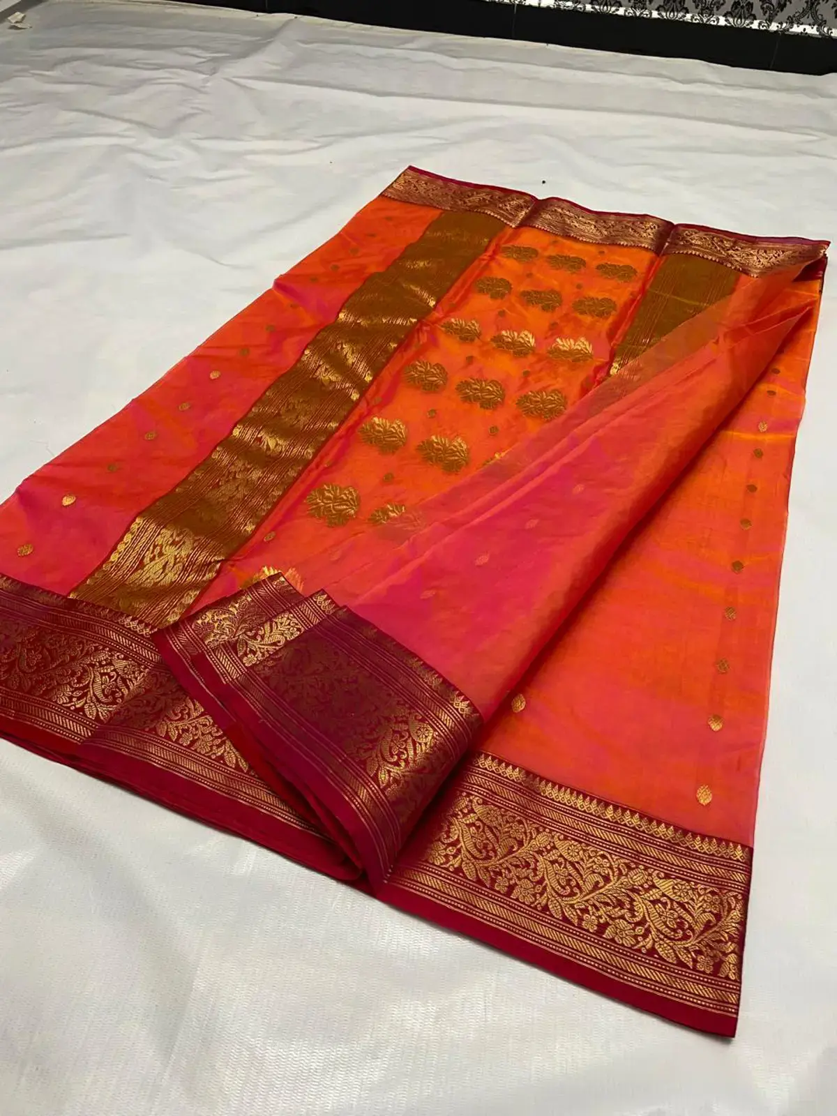 Handwoven Coral Radiance & Magenta Ombre Coral Radiance with Magenta Ombre and Scattered Gold Zari Buttis Chanderi Saree - Authentic Chanderi Silk Saree Chanderi Saree - View 3