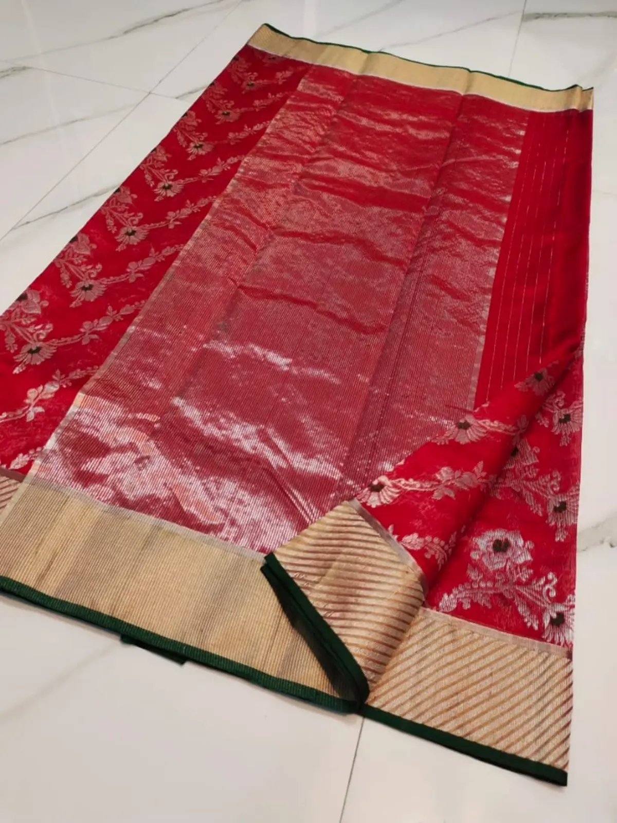 Handwoven Crimson & Antique Gold Crimson and Antique Gold Crimson Radiance with Antique Gold Floral Booti and Zari Border Chanderi Silk - Authentic Chanderi Silk Saree Chanderi Saree - View 2