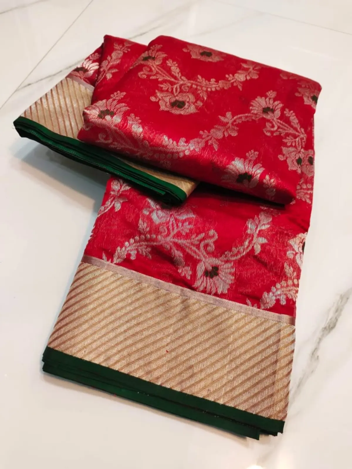 Handwoven Crimson & Antique Gold Crimson and Antique Gold Crimson Radiance with Antique Gold Floral Booti and Zari Border Chanderi Silk - Authentic Chanderi Silk Saree Chanderi Saree - View 3