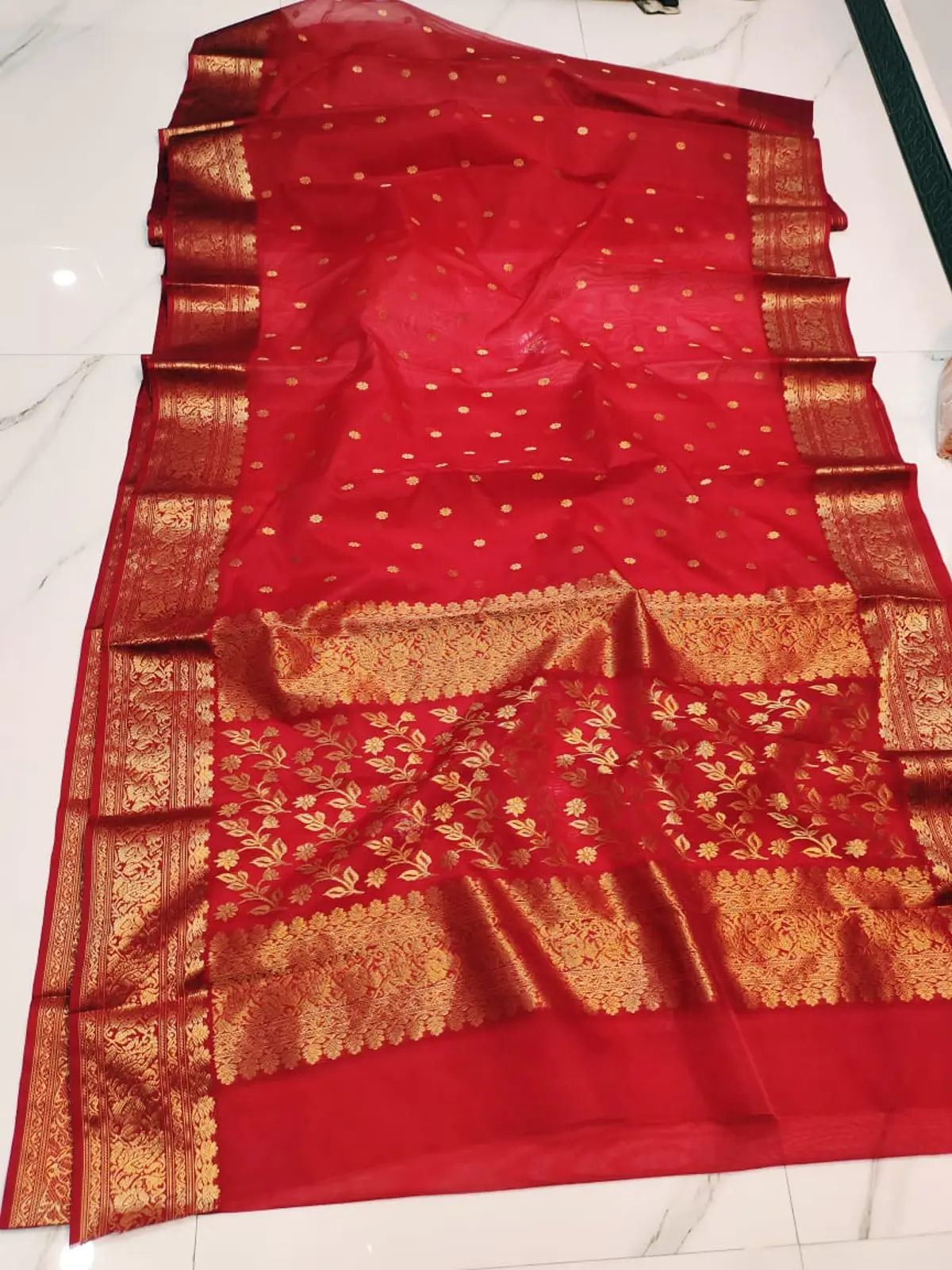 Handwoven Crimson Aura & Luminous Gold Zari Crimson Aura & Luminous Gold Zari Kataan Silk Saree - Authentic Chanderi Silk Saree Chanderi Saree - View 1