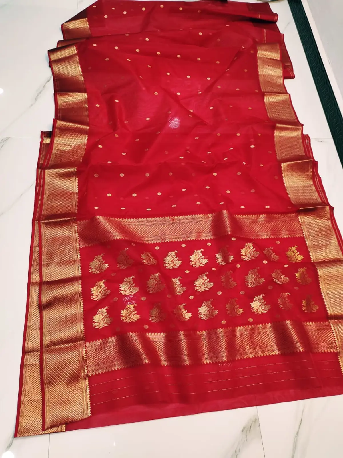 Handwoven Crimson & Antique Gold Crimson Bloom with Antique Gold Floral Jaal Kataan Silk - Authentic Chanderi Silk Saree Chanderi Saree - View 2