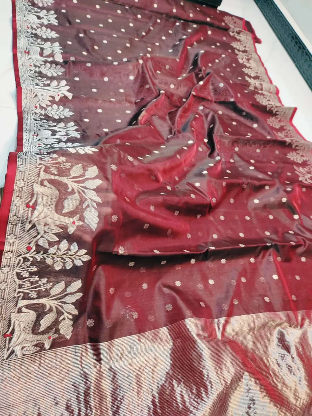 Crimson Bloom with Silver Floral Booti Pattu Silk - Handloom Chanderi Saree