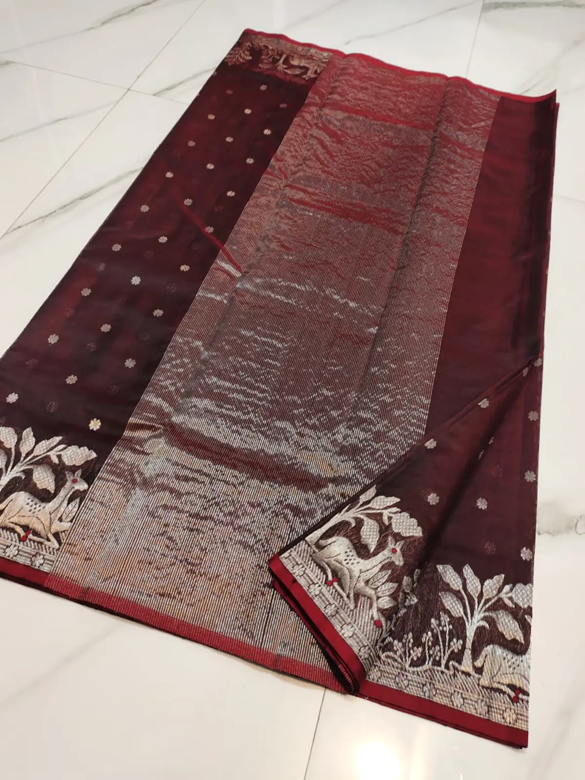 Handwoven Crimson & Silver Crimson Bloom with Silver Floral Booti Pattu Silk - Authentic Chanderi Silk Saree Chanderi Saree - View 4