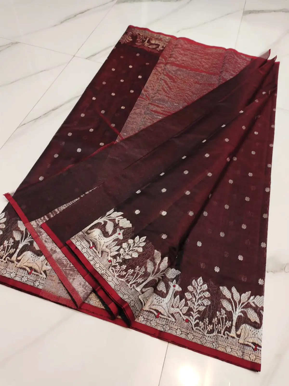 Handwoven Crimson & Silver Crimson Bloom with Silver Floral Booti Pattu Silk - Authentic Chanderi Silk Saree Chanderi Saree - View 5