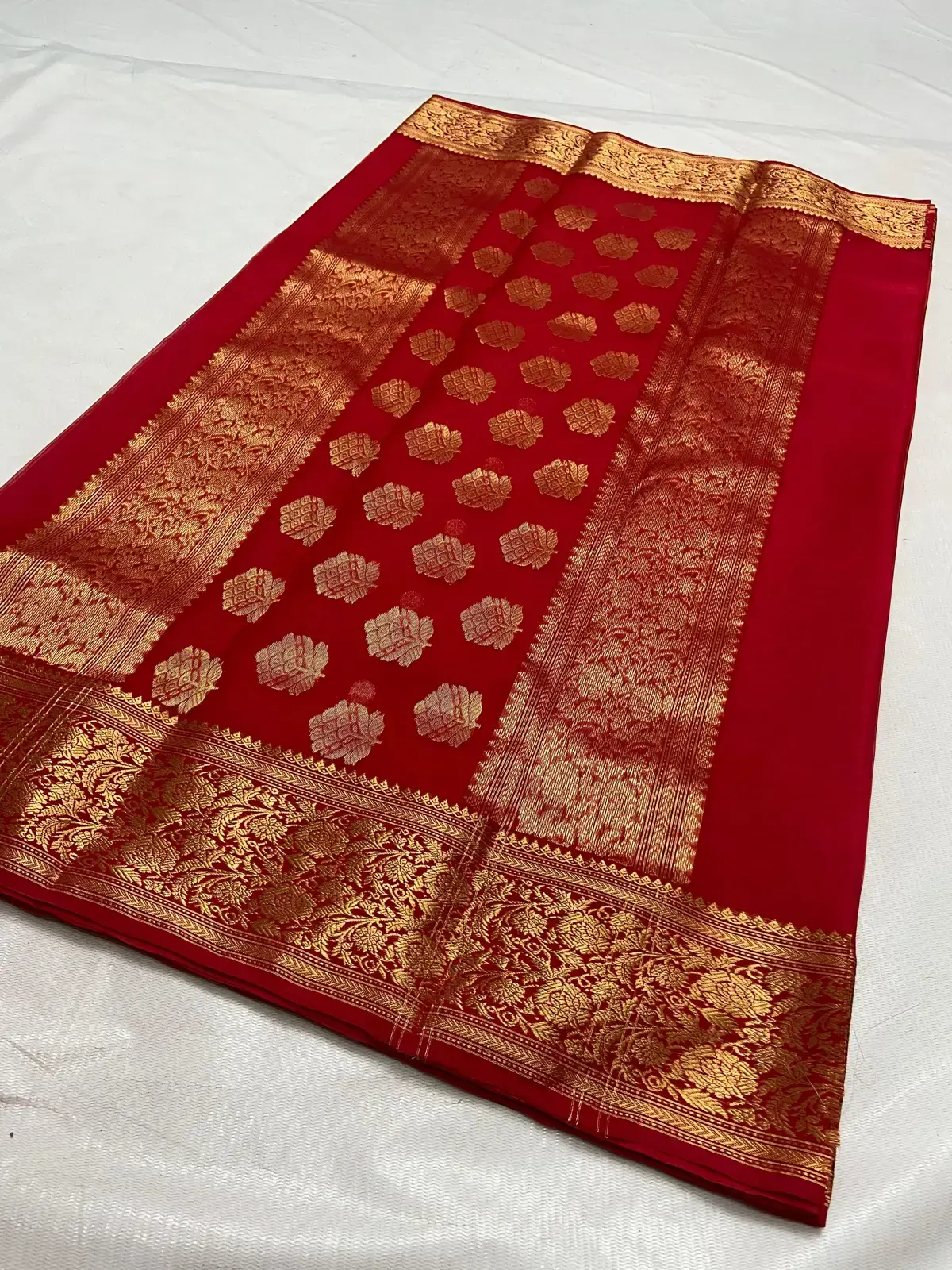 Handwoven Crimson Radiance & Gold Crimson Radiance and Gold Crimson Radiance with Opulent Gold Zari Buttis Chanderi Saree - Authentic Chanderi Silk Saree Chanderi Saree