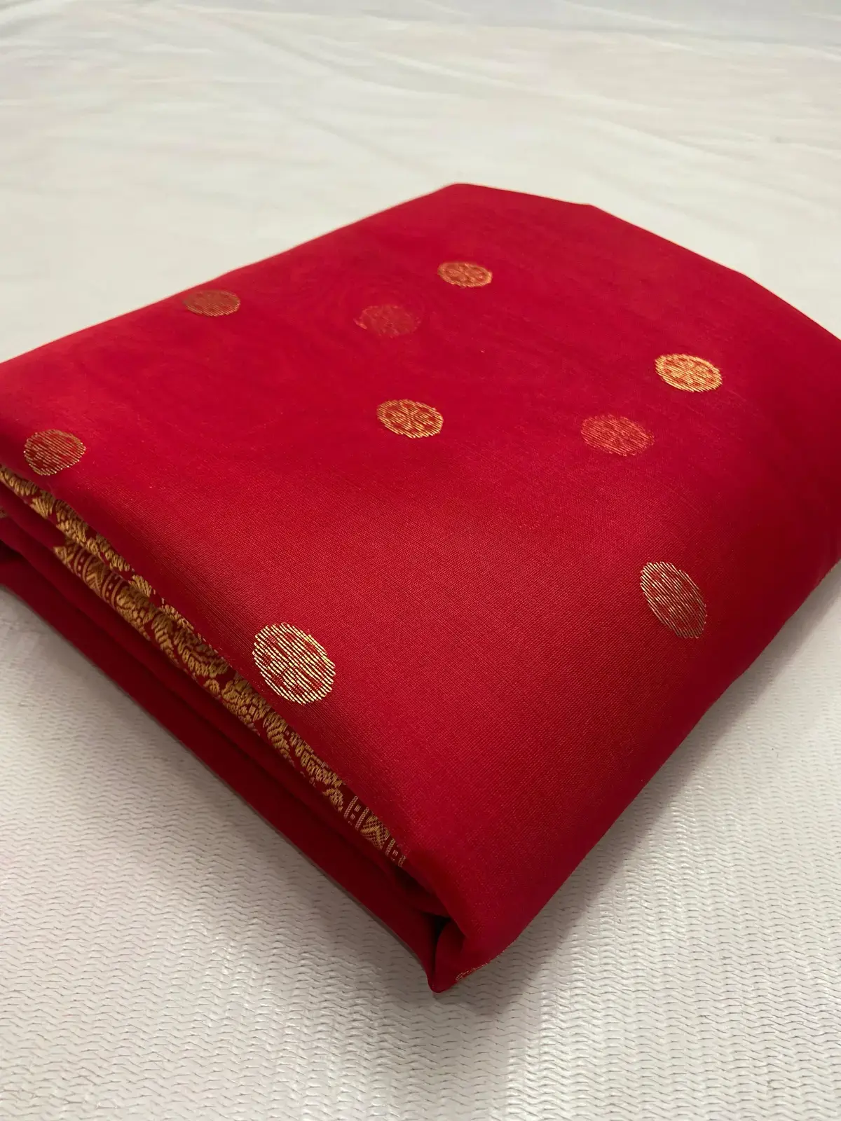 Handwoven Crimson Radiance & Gold Crimson Radiance and Gold Crimson Radiance with Opulent Gold Zari Buttis Chanderi Saree - Authentic Chanderi Silk Saree Chanderi Saree - View 5