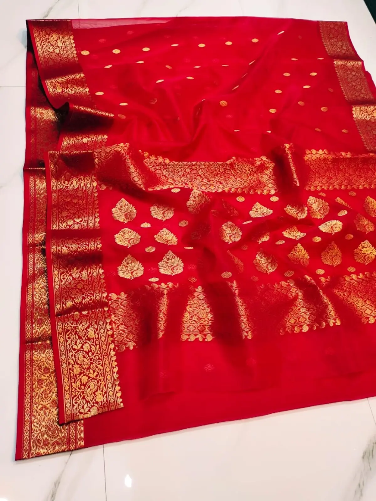 Handwoven Crimson Red & Antique Gold Crimson Radiance with Gilded Brocade Kataan Silk - Authentic Chanderi Silk Saree Chanderi Saree - View 4