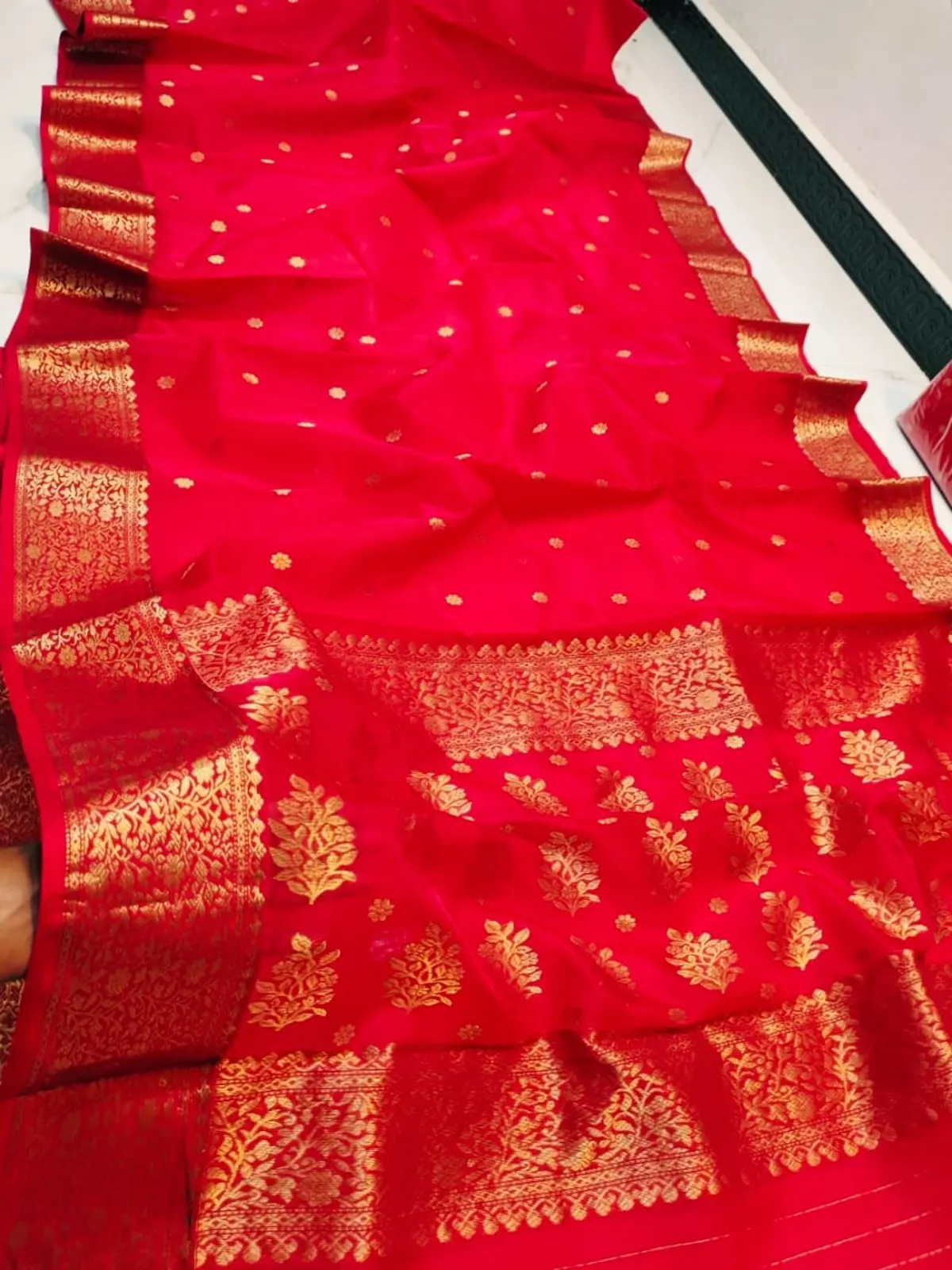 Handwoven Crimson Red & Antique Gold Crimson Radiance with Opulent Gold Zari Weave Kataan Silk - Authentic Chanderi Silk Saree Chanderi Saree - View 4