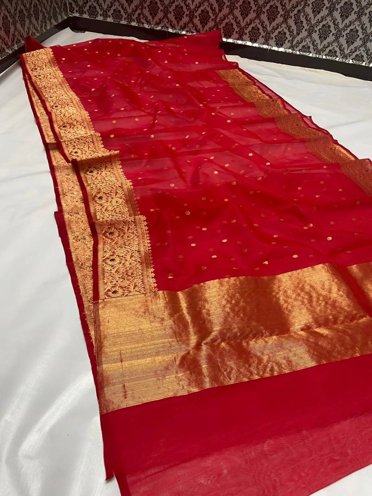 Handwoven Crimson Red Crimson Red Kataan Silk Saree - Authentic Chanderi Silk Saree Chanderi Saree - View 1
