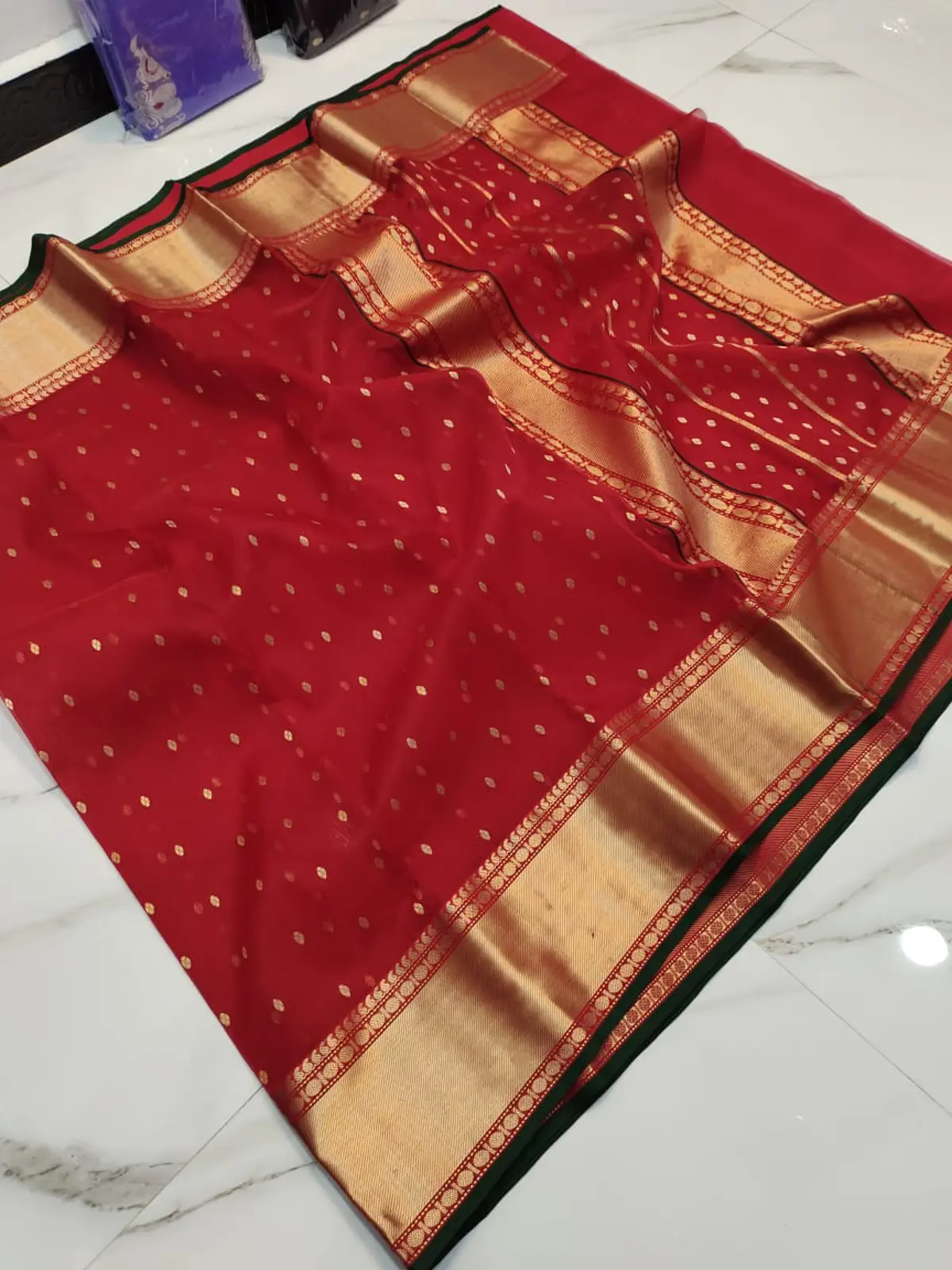 Handwoven Crimson Red with Antique Gold Border Crimson Red with Antique Gold Border Kataan Silk Saree - Authentic Chanderi Silk Saree Chanderi Saree - View 2