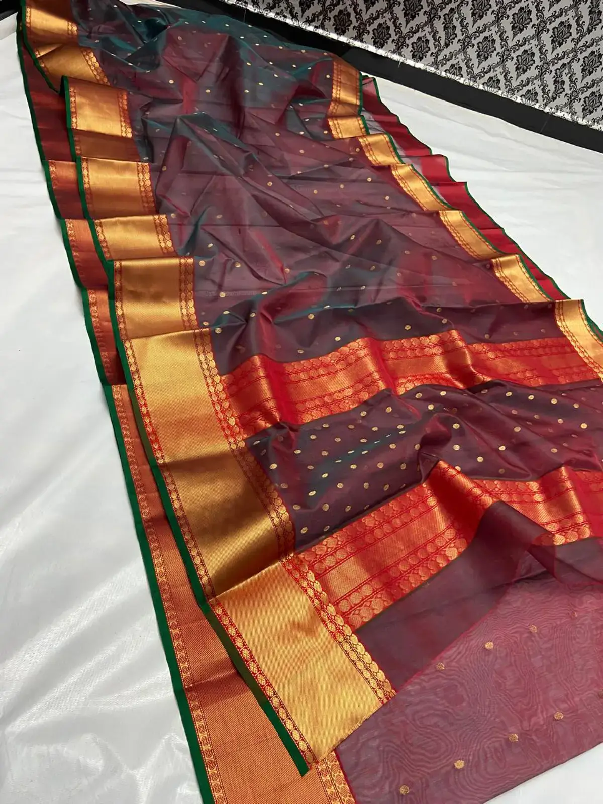 Handwoven Crimson Twilight & Antique Gold Crimson Twilight with Scattered Gold Zari Buti Chanderi Saree - Authentic Chanderi Silk Saree Chanderi Saree - View 2
