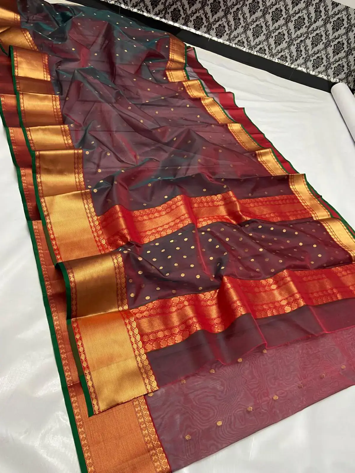 Handwoven Crimson Twilight & Antique Gold Crimson Twilight with Scattered Gold Zari Buti Chanderi Saree - Authentic Chanderi Silk Saree Chanderi Saree - View 4
