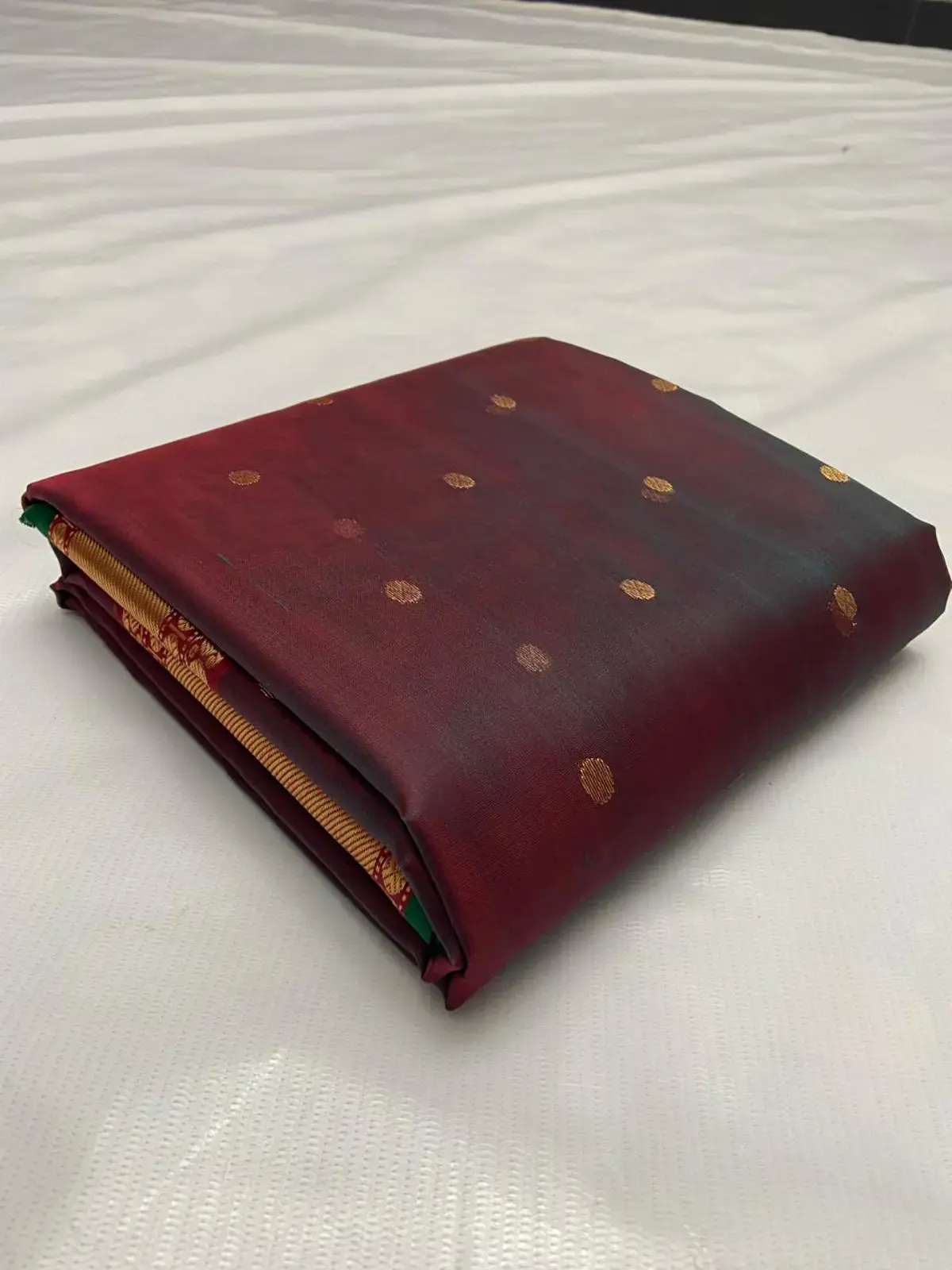 Handwoven Crimson Twilight & Antique Gold Crimson Twilight with Scattered Gold Zari Buti Chanderi Saree - Authentic Chanderi Silk Saree Chanderi Saree - View 5